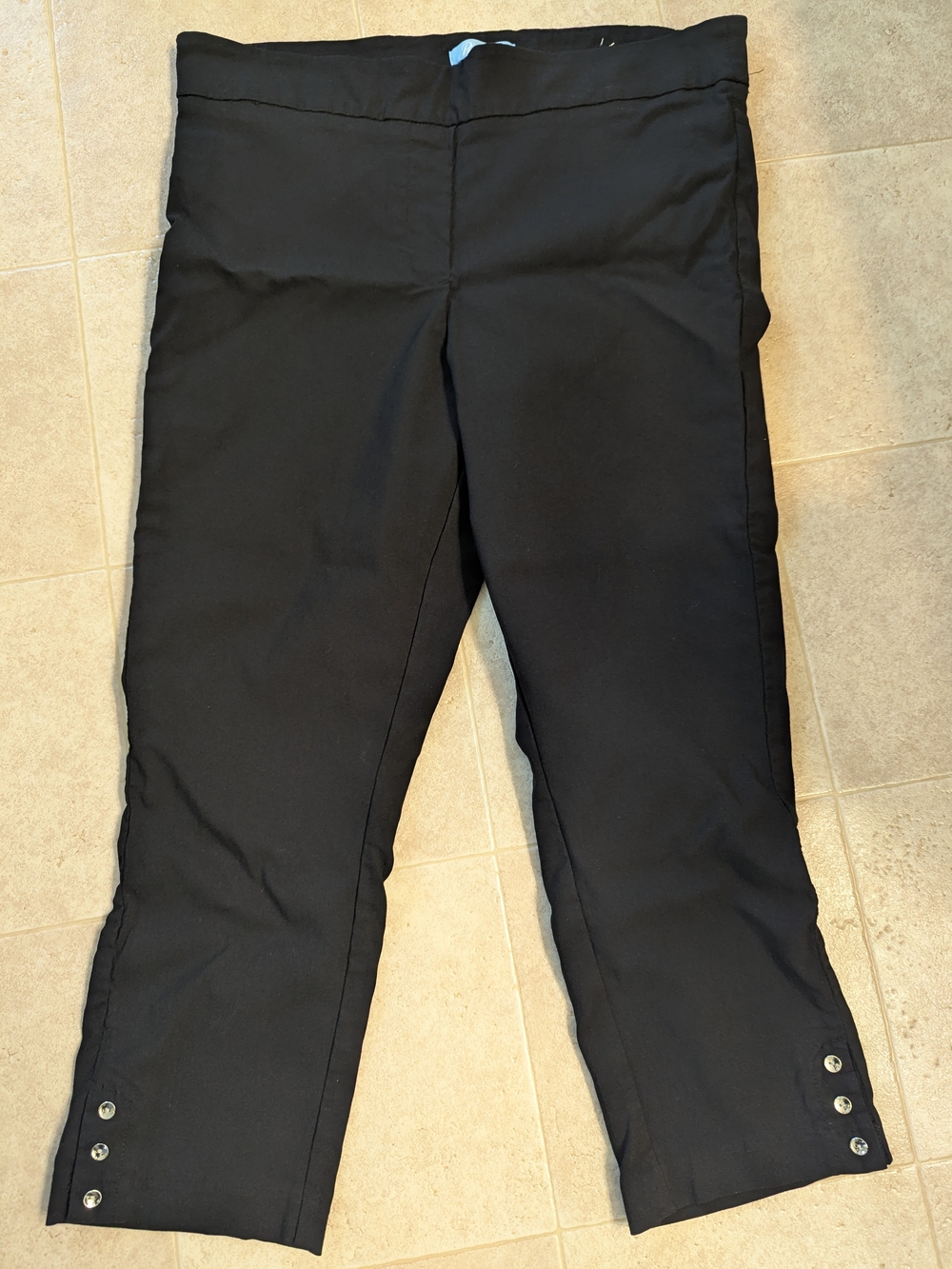 Black Cropped Stretch Ankle Pants with Button Hem